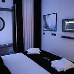 Dark Boutique Shkoze (Tirana)
