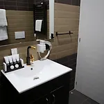 Dark Boutique Hotel Shkoze (Tirana)