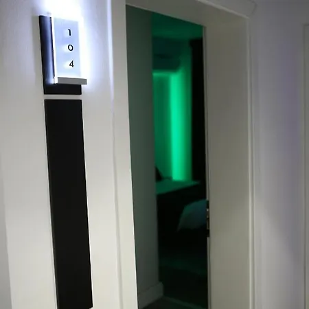 ホテル Dark Boutique Shkozë