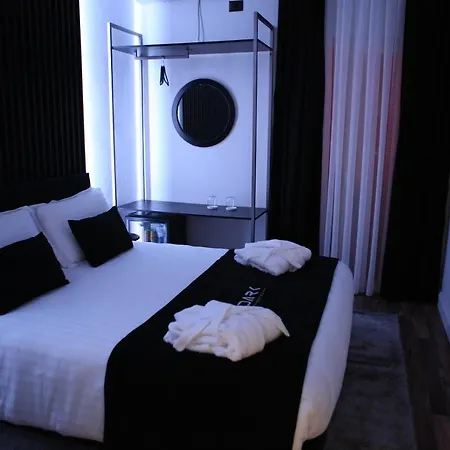 Dark Boutique Shkoze (Tirana)