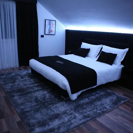 Dark Boutique Hotel