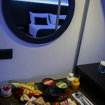 Dark Boutique Hotel