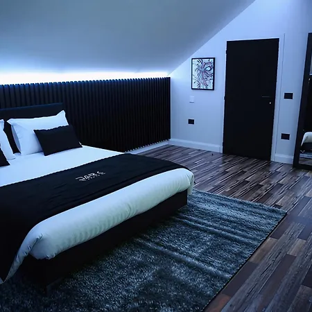 Dark Boutique Hotel 4*