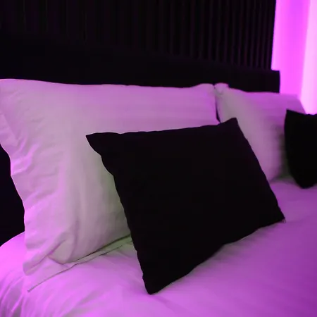 Dark Boutique Hotel
