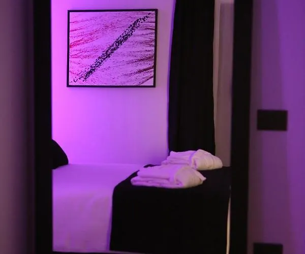 Dark Boutique Otel Shkoze (Tirana)