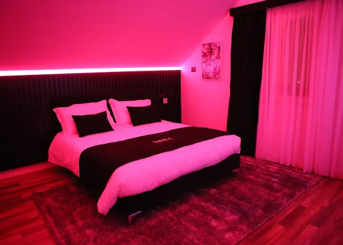 Otel Dark Boutique