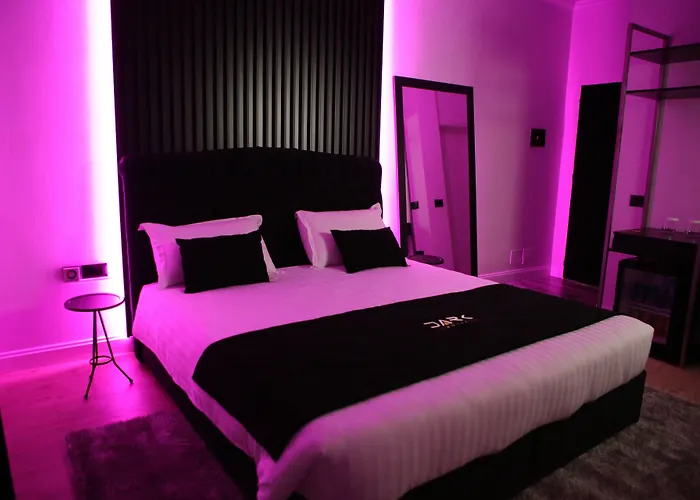 Dark Boutique Otel Shkoze (Tirana)