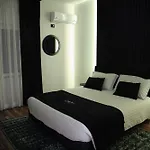 酒店 Dark Boutique Shkoze (Tirana)