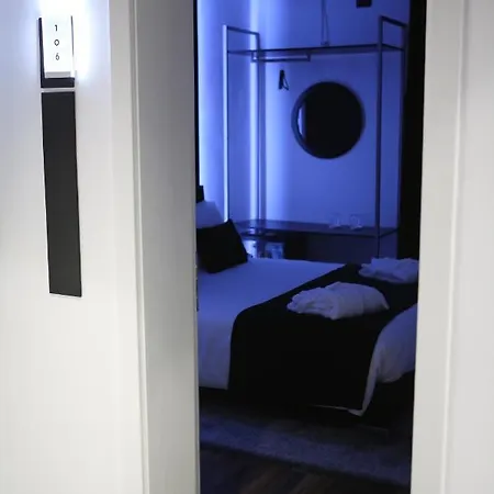 Ξενοδοχείο Dark Boutique 4*