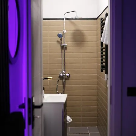 Ξενοδοχείο Dark Boutique Shkoze (Tirana)