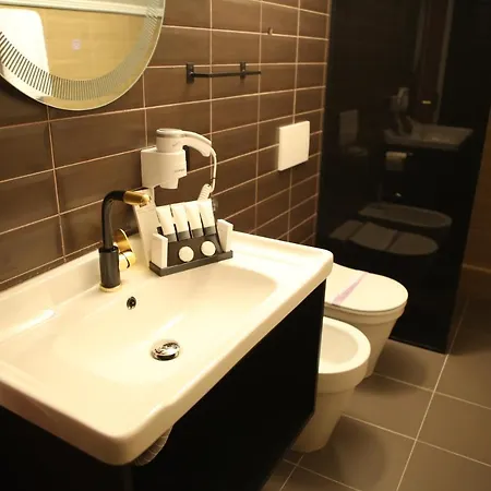 Dark Boutique Shkoze (Tirana)