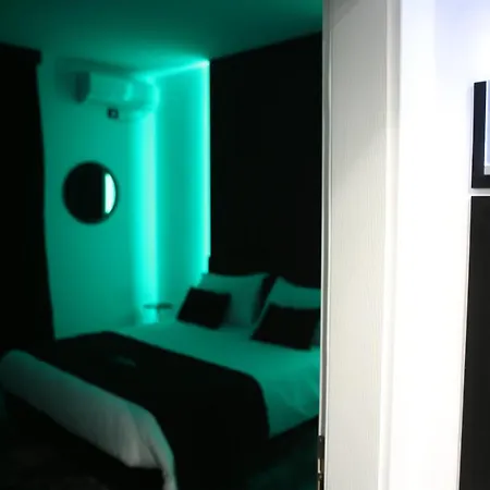 Ξενοδοχείο Dark Boutique 4*