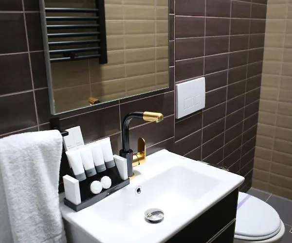 酒店 Dark Boutique Shkoze (Tirana)