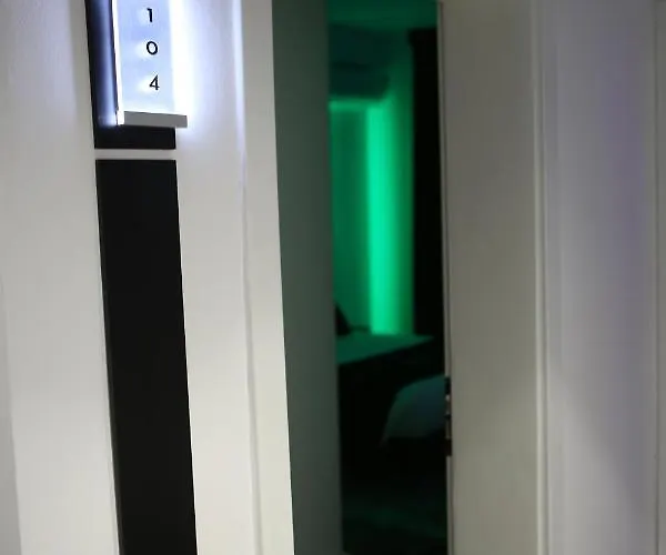 酒店 Dark Boutique Shkoze (Tirana)