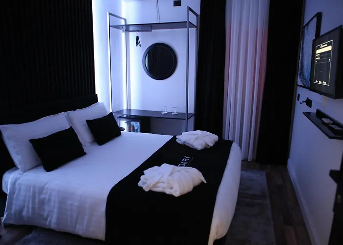 Dark Boutique Shkoze (Tirana)